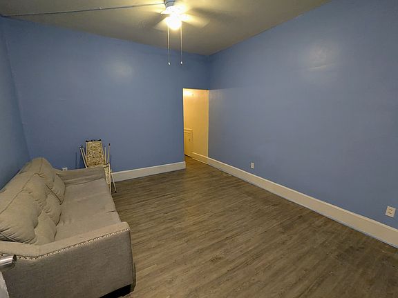 3rd image of 2138 Green St APT 1