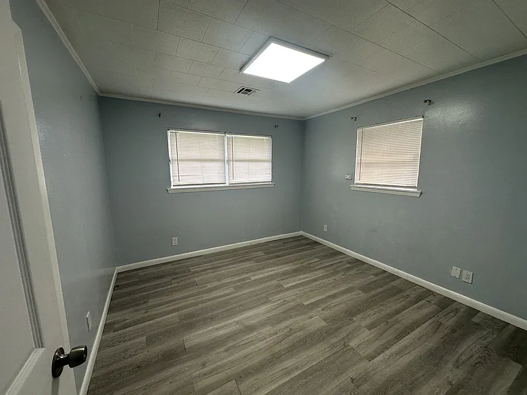 2833 Bellview Ave — Photo 11