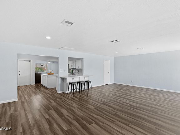 3rd image of 18029 N 35TH Avenue