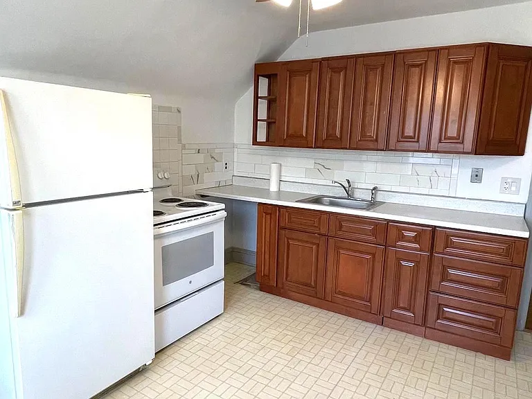 215 S Easton Rd #3 — Photo 4