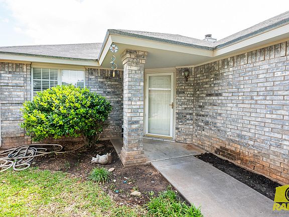 2nd image of 4510 Juniper Ln