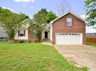 3291 S Senseney Cir, Clarksville, TN 37042