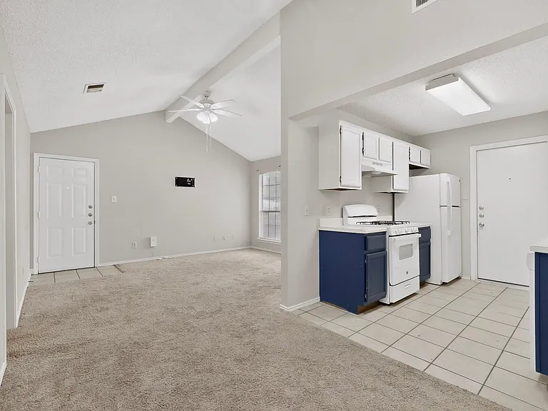 1113 Woodlief Trl — Photo 10