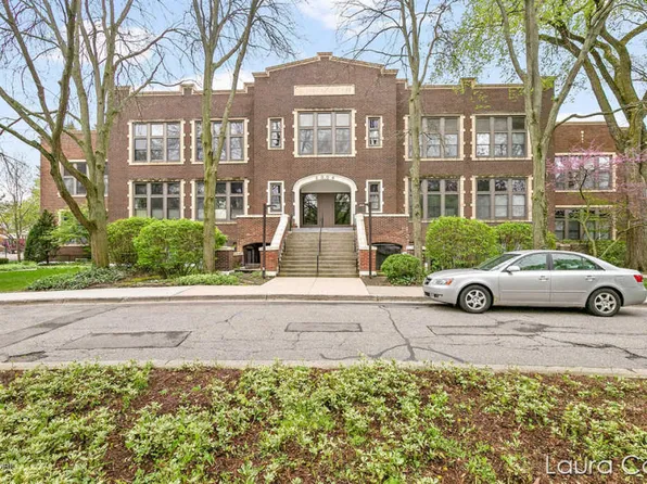 2006 Wealthy St SE APT 6, Grand Rapids, MI 49506