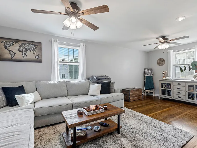 3331 Wallace Dr — Photo 6
