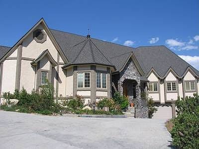 1st image of 104 Cypress Dr