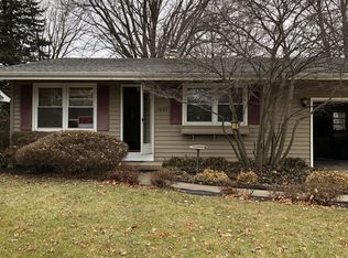 1525 Oak Ln, Sycamore, IL 60178