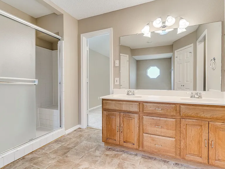 1001 Jorgenson Rd — Photo 20
