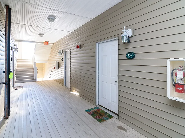 300 Pebble Dr #316 — Photo 21