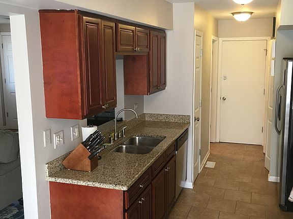 5th image of 15641 Erin Ln #D-9