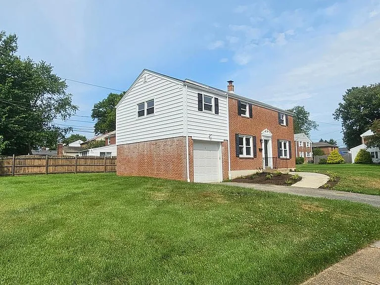 132 Devonshire Rd — Photo 7