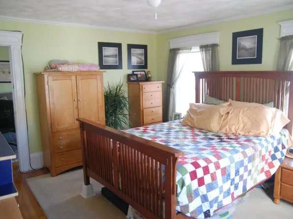 3 Oak St Floor 2, Danvers, MA 01923