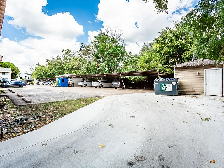 5727 McCommas Blvd — Photo 16