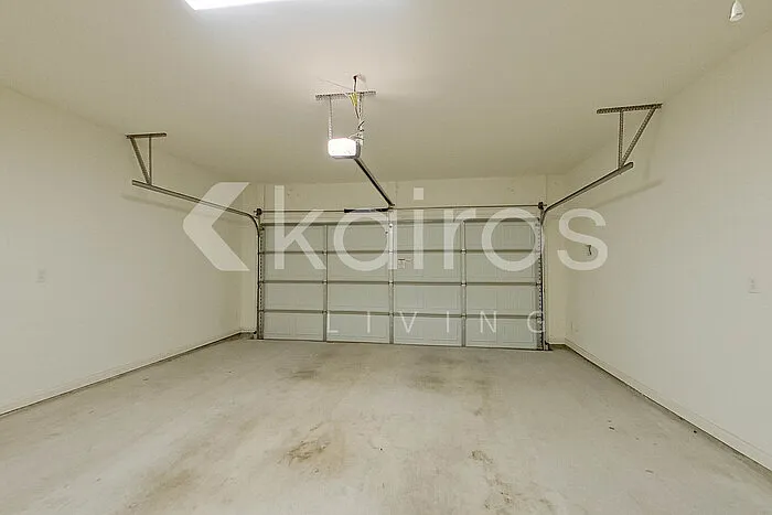 215 Peppercorn Way — Photo 24