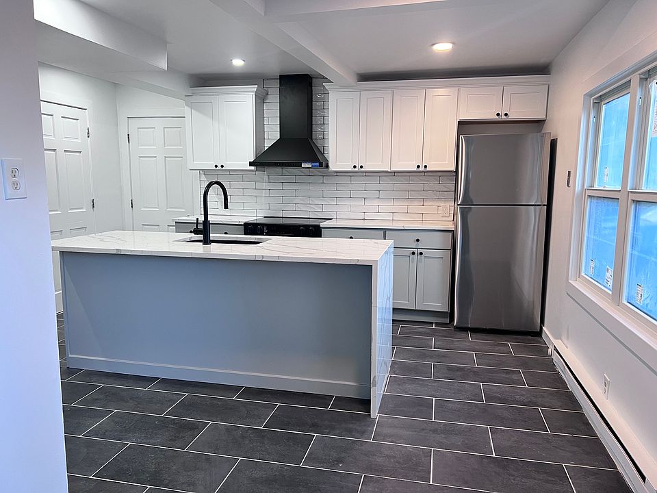 1st image of 522 Independence Rd #2