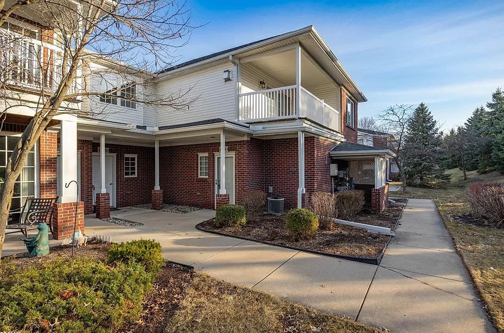 Building Photo - 14230 Moravian Manor Cir