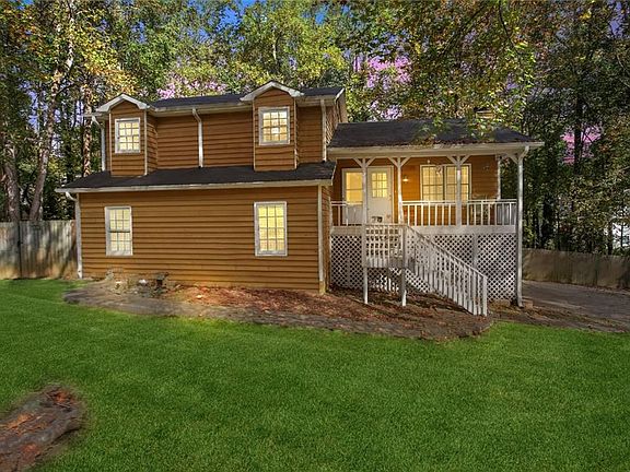 3rd image of 923 Little River Ln