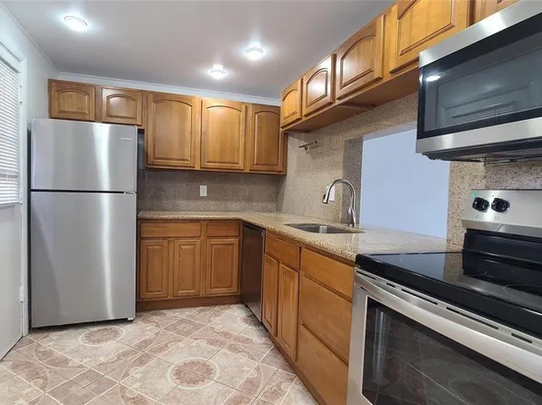 2800 NW 56th Ave APT A304, Lauderhill, FL 33313