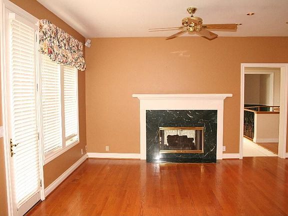 Hearth Room W/Fireplace in kitchen