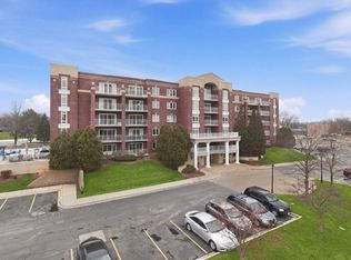 7081 W Touhy Ave APT 407, Niles, IL 60714
