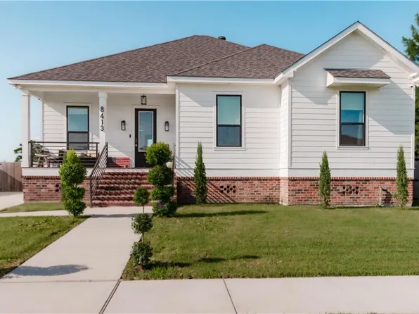 8413 Benjamin St, Arabi, LA 70032
