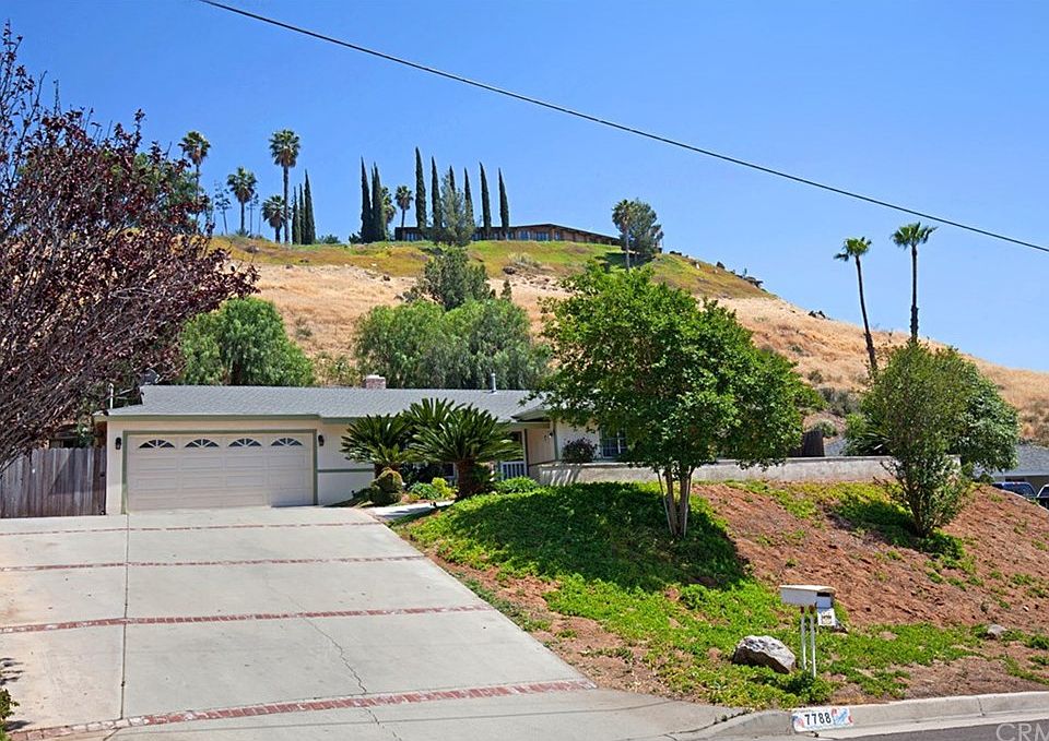 1st image of 7788 Lakeside Dr