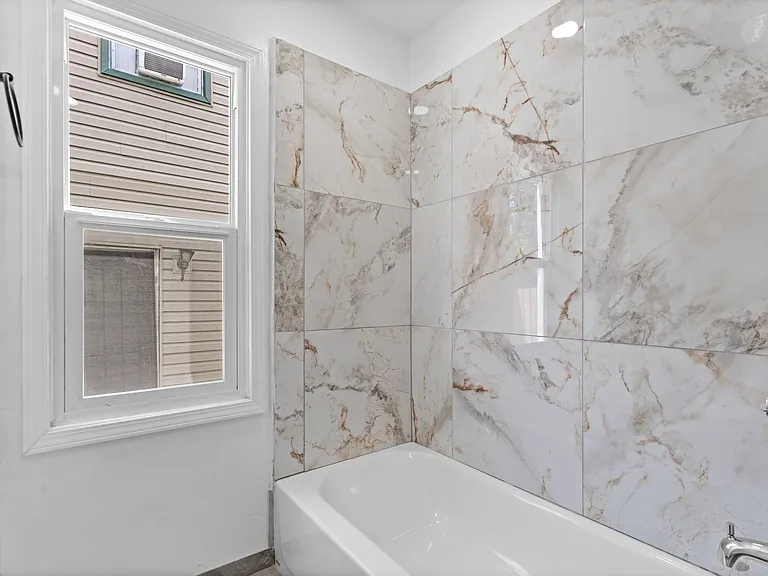 16039 Fairmount Dr — Photo 14
