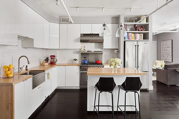 Sold by Compass | media 3