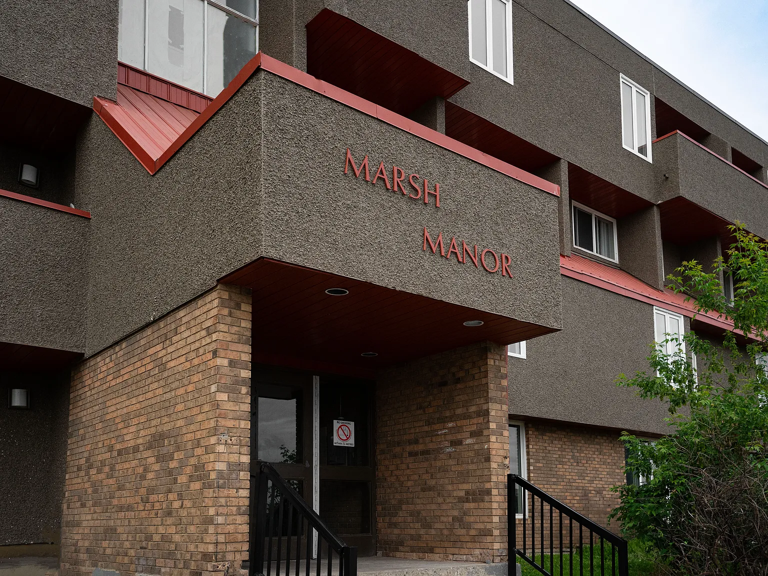 Marsh Manor Apartments — Photo 1