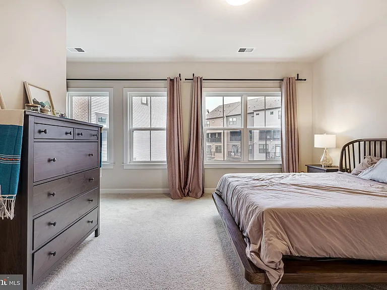 2335 Water Promenade Ave — Photo 40