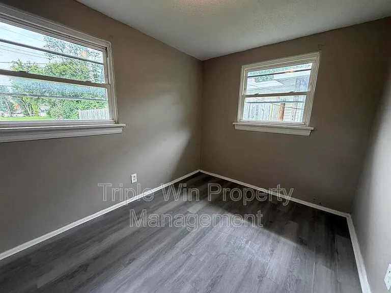10 Saint Celeste Dr — Photo 11