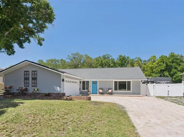 10000 W Bay St, Seminole, FL 33776