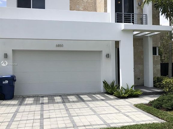 3rd image of 6850 NW 103rd Ave