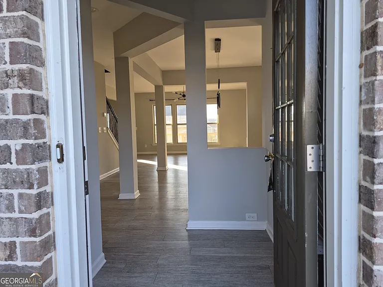 1506 Charcoal Ives Rd — Photo 4