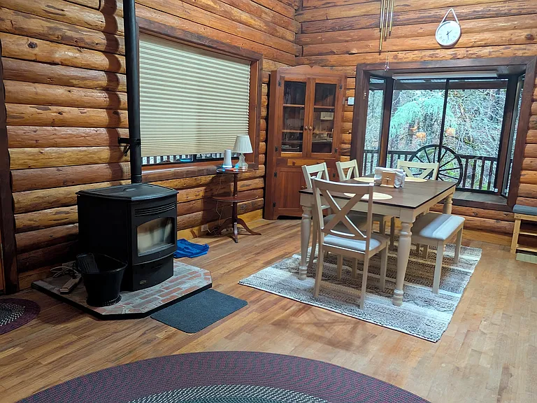 7312 E Evans Creek Rd — Photo 10