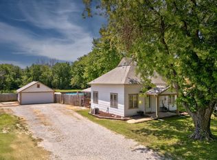 2125 Central Ave, Winfield, KS 67156