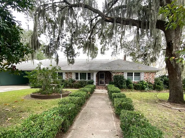 1310 London Ave, Port Royal, SC 29935