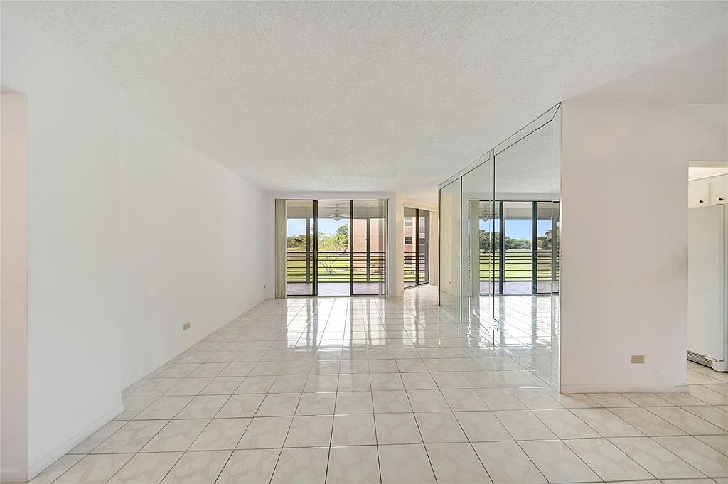 7200 Radice Ct #208