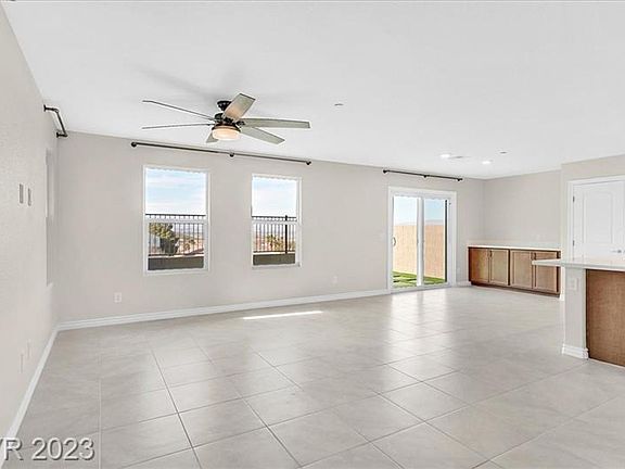 5th image of 368 Rosefinch St