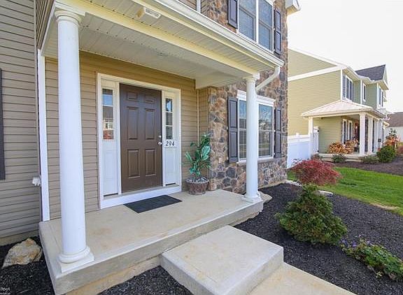 3rd image of 294 Palmetto Dr