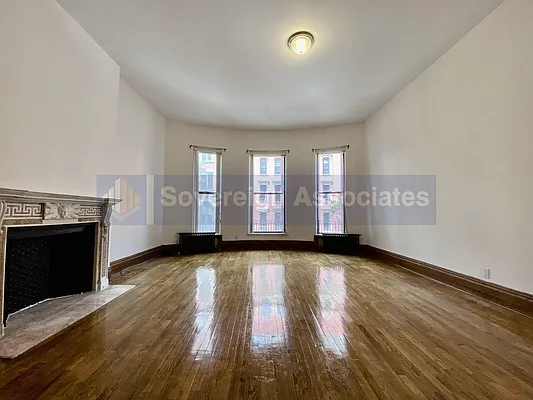 Rented by Sovereign Associates | media 3