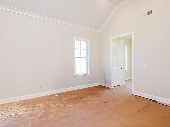 3rd image of 943 Georgia Oak Cv