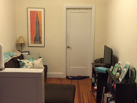 3rd image of 4118 20th Ave #2R
