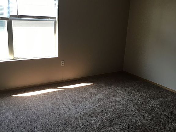 4th image of 950-956 W Eagle St #952