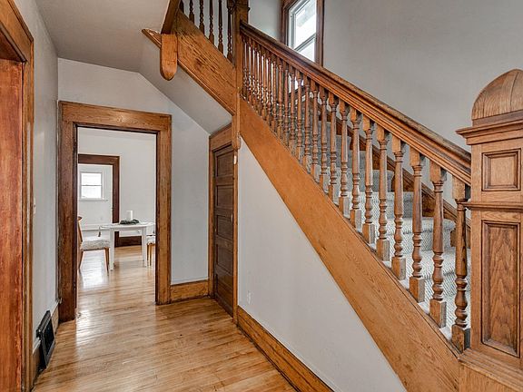 2nd image of 1214 N Superior St