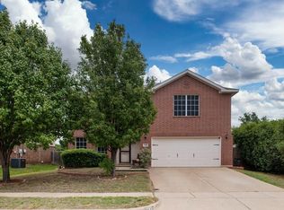 2333 Ash Grove Trl, Fort Worth, TX 76112