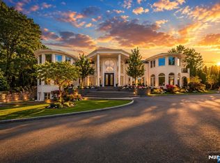 14 E Hill Court, Cresskill, NJ 07626