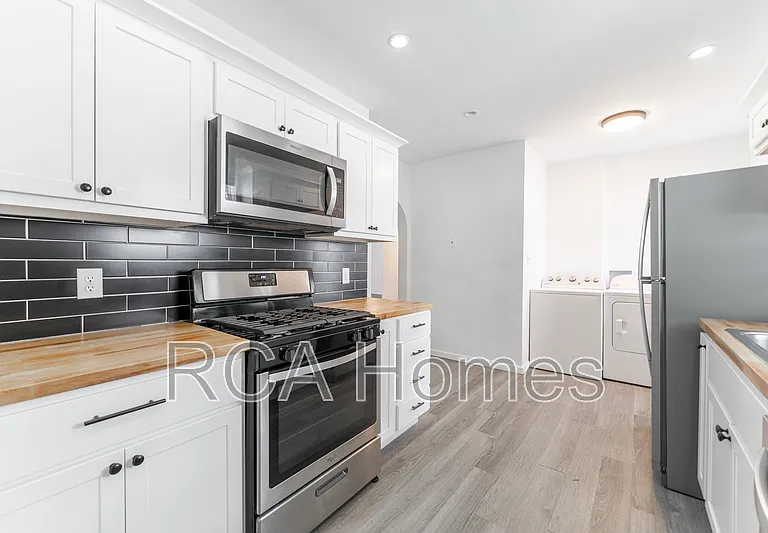 3005 Ruckle St — Photo 2