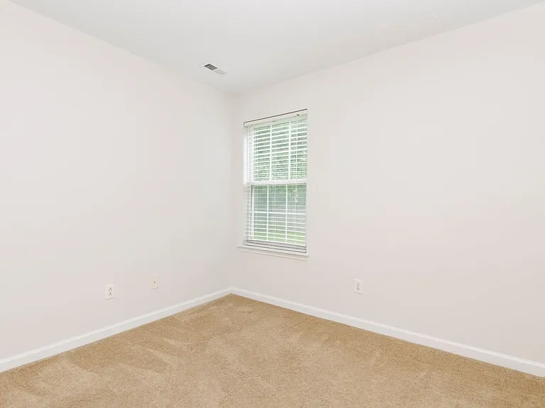 221 Adefield Ln — Photo 9