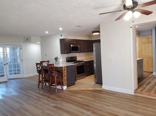 205 E Main St, Milton, WV 25541